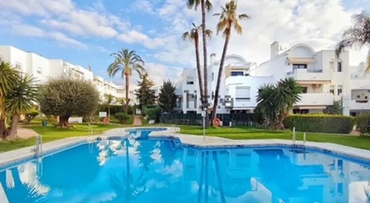 flat for sale estepona